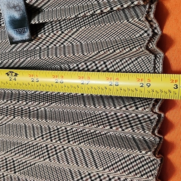 Preppy MARKS AND SPENCER, M & S COLLECTION PLEATED PLAID SKIRT, lightweight - Picture 11 of 12